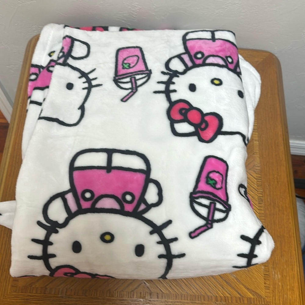 Hello Kitty Blanket